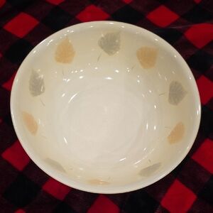Elegant Cream and Tan Leaf Pattern Bowl